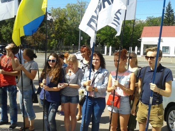 У Києві палять російські товари. ФОТО