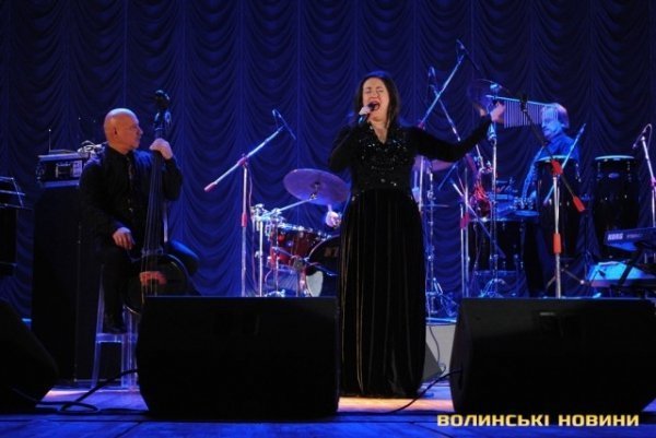 Екс-губернатор Клімчук пообіцяв ходити на всі концерти в драмтеатрі. ФОТО