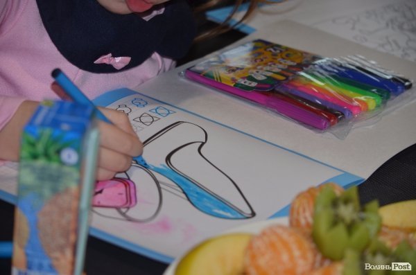 Луцький меценат Андрій Покровський влаштував різдвяне свято для соціально  незахищених діток