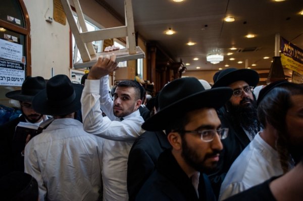 В Умані хасиди святкують Новий рік. ФОТО