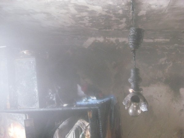 На Волині у пожежі мало не згорів чоловік. ФОТО