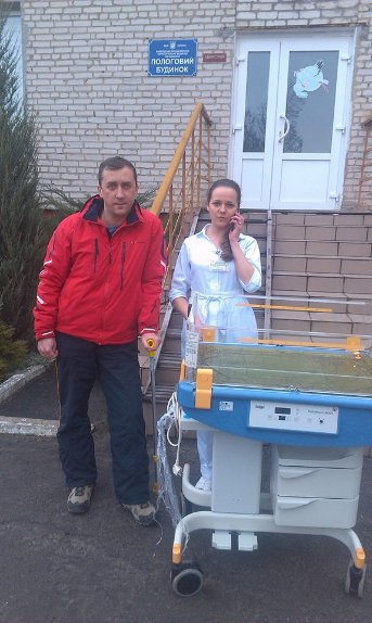 Щоб зберегти життя маляти: волонтери передали лікарням Волині інкубатори