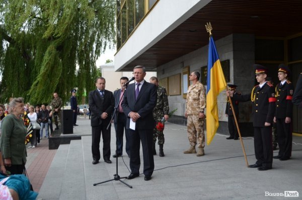 Луцьк попрощався із загиблим вояком «Айдару». ФОТО