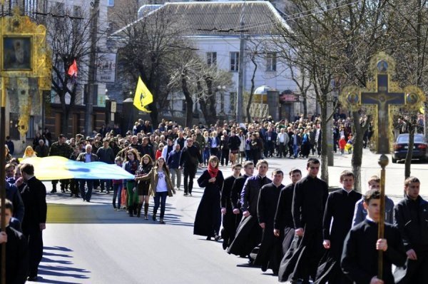 Сумна неділя в Луцьку. ФОТО