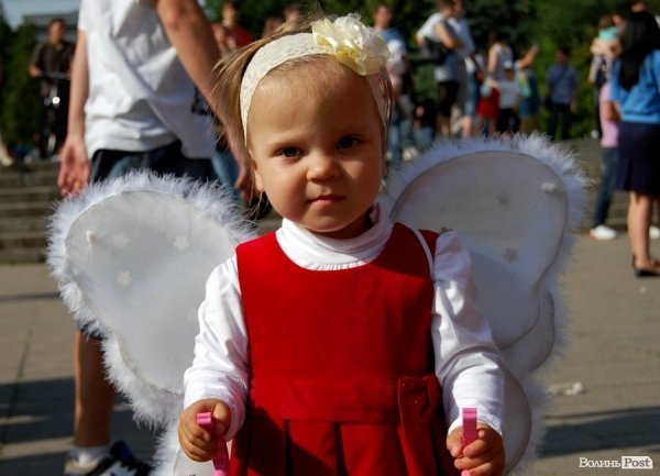 У Луцьку відбувся фестиваль дитячих візочків