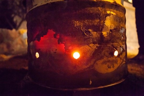 В облозі Автомайдану: у Луцьку ВВшникам заблокували виїзд з частини. ФОТО