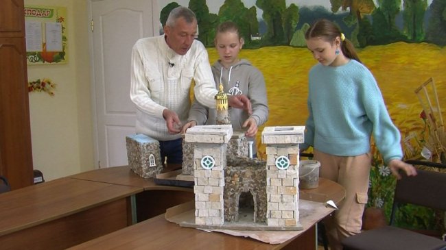 Волинський майстер створив понад 3 сотні мінізамків, фортець та церков. ВІДЕО