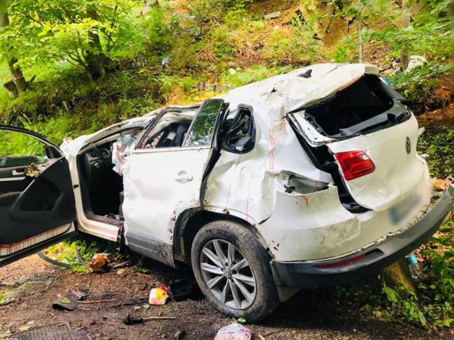 У місті Яремче в жахливій аварії загинуло 4 людей. ФОТО
