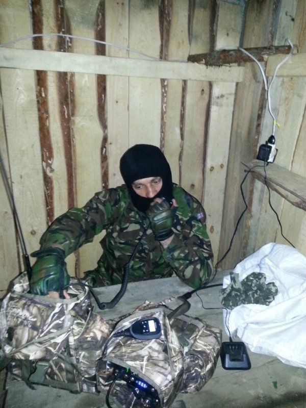 Прокуратура і бізнес скинулися на радіостанції для волинських бійців. ФОТО