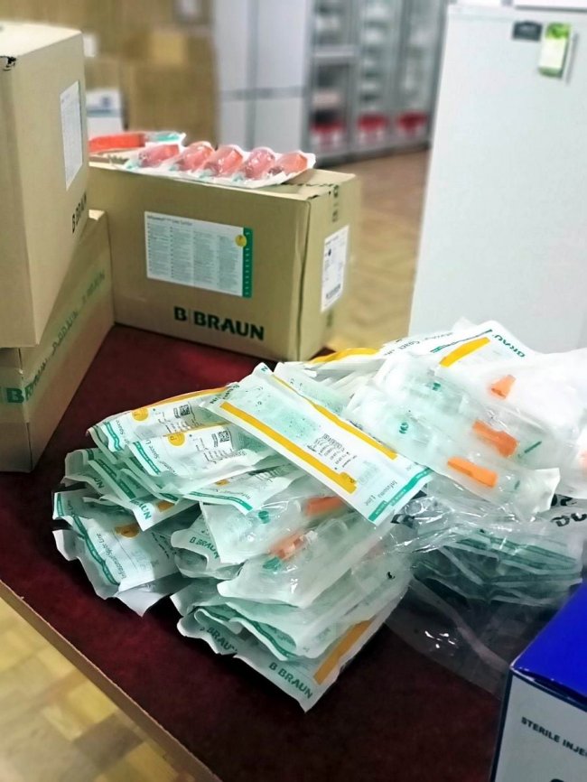 Маленьким важкохворим волинянам придбали дороговартісні лікарські засоби