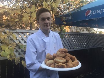 «Приготування їжі – це унікальний процес», –  волинянин мріє стати відомим шеф-кухарем