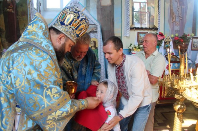 У волинській громаді, яка нещодавно перейшла до ПЦУ, вперше відбулося богослужіння. ФОТО