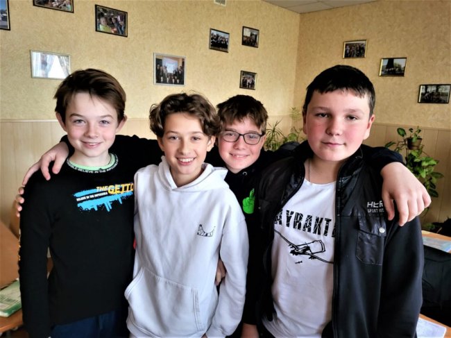 Майже мільйон переглядів зібрав юний волинянин, який заспівав в укритті