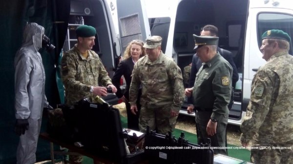 Головний прикордонник України розповів американському генералу про ситуацію в зоні АТО. ФОТО