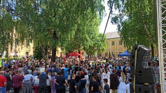 Середньовічні танці, лицарські виступи, ярмарок: як проходив фестиваль «Олицька переберія». ФОТО