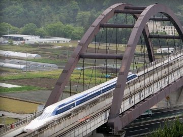 Японський потяг встановив новий рекорд швидкості