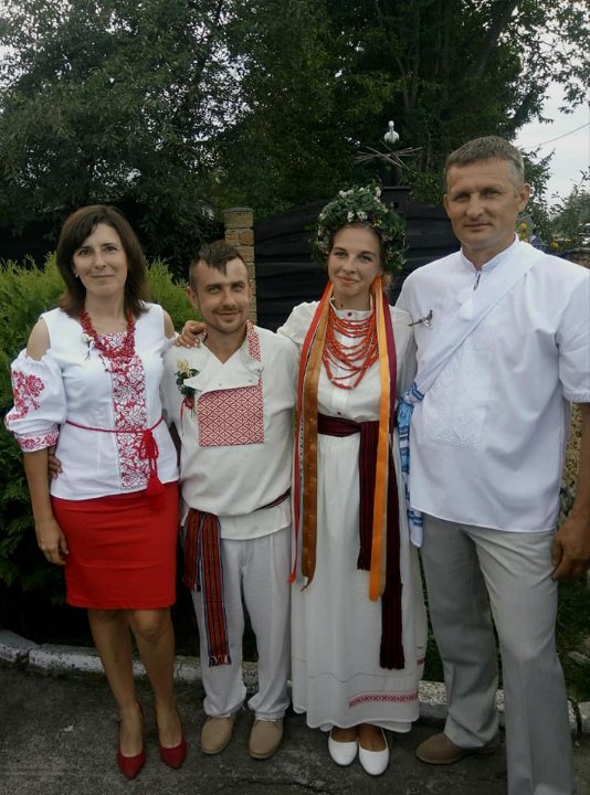 Обряди, короваї і пісні: сільський голова з Волині гучно відгуляв весілля. ФОТО. ВІДЕО