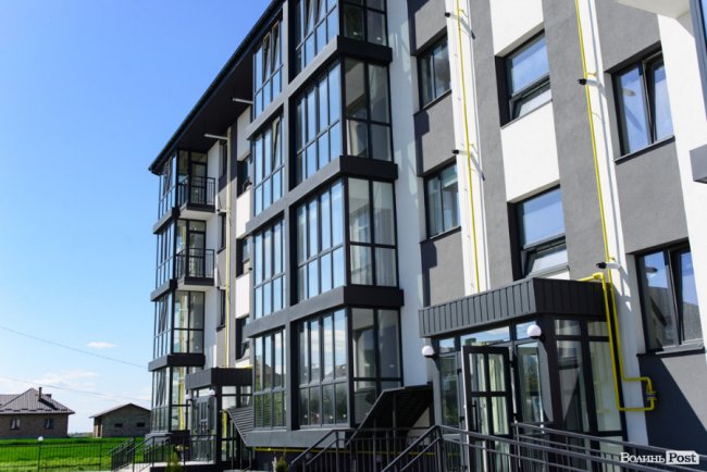 Здача нового будинку і озеленення території: затишне і сучасне житло у ЖК «Західний Олімп» під Луцьком*