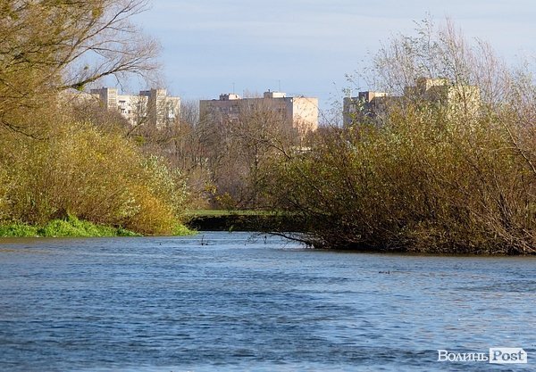 Водна експедиція: як виглядає Луцьк зі Стиру. ФОТО