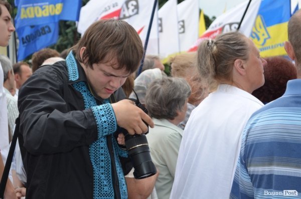 Луцьк вийшов на віче - захищати мову. ФОТО
