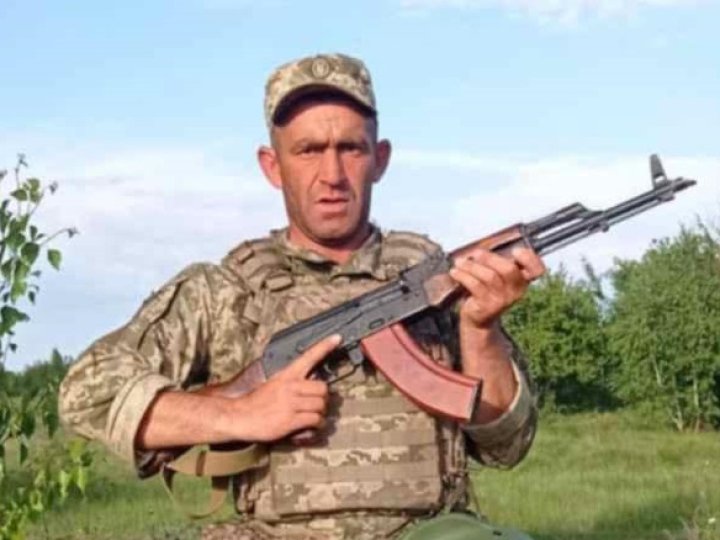 У лікарні від отриманих на фронті травм помер воїн з Волині Сергій Петров