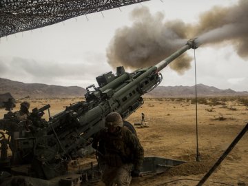 США навчили понад 200 українських військових поводитися з гаубицями М777