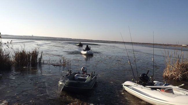 На Волині затримали браконьєрів, які ловили рибу на зимувальних ямах. ФОТО