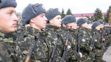 Українським воякам збільшать зарплату