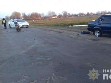 На Волині 21-річний мотоцикліст влетів у легковик, хлопець – у реанімації