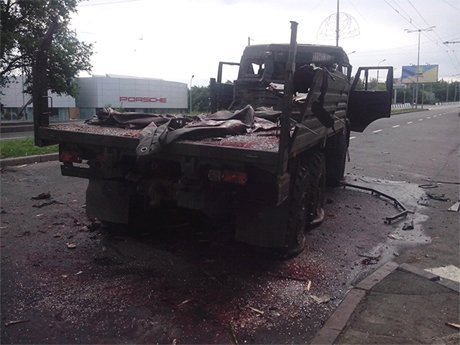 У Донецьку знищили два «Камази» терористів. ФОТО