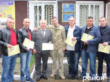 Волинських військовослужбовців відзначили нагородами Президента України. ФОТО