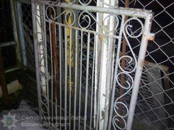 У Ковелі зловмисники крадуть огорожу