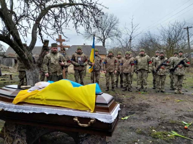 «Був доброю і світлою людиною»: на Волині попрощалися із загиблим Героєм Андрієм Кепенком