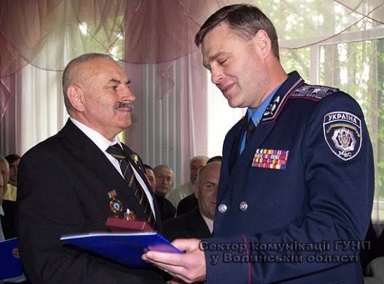 На Волині поліція та ліцеїсти вшанували ліквідаторів наслідків аварії на ЧАЕС. ФОТО