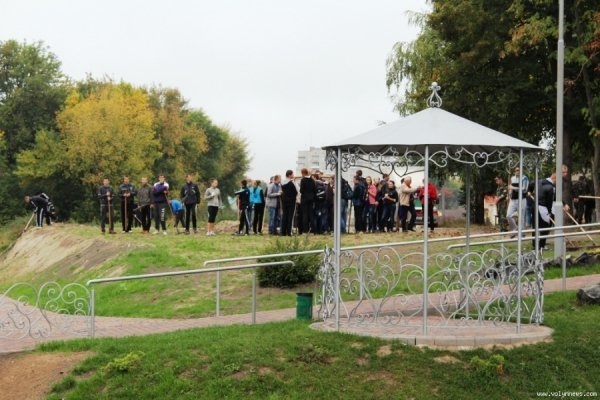 Як у Луцьку готуються відкрити Міст Закоханих. ФОТО