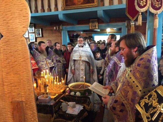 У рідному селі митрополита Ніфонта помолилися за його упокій. ФОТО