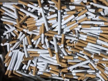 На Волині спалюють контрафактний тютюн