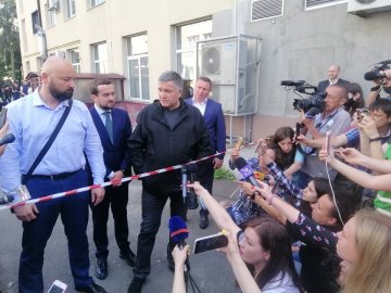  Є порозуміння, – Аваков про ситуацію з заручниками у Луцьку