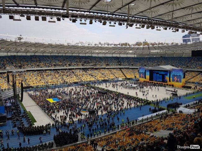 За мить до дебатів: директор видання «ВолиньPost» розповів, що відбувається на «Олімпійському»