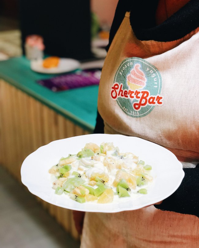 Розповіли, чому «Sherr bar» з йогуртованим морозивом особливий. ФОТО*