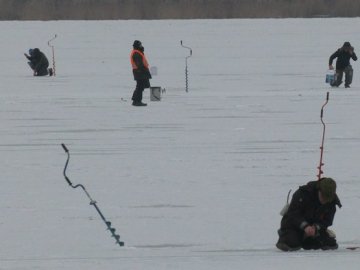 Волинські рибалки – переможці кубка з підльодного лову. ВІДЕО
