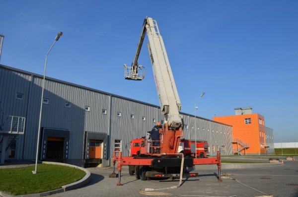 Під Луцьком - «пожежа» на фабриці. ФОТО. ВІДЕО