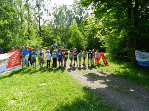 Крос спортсменів «Гнідавськими пагорбами». ФОТО