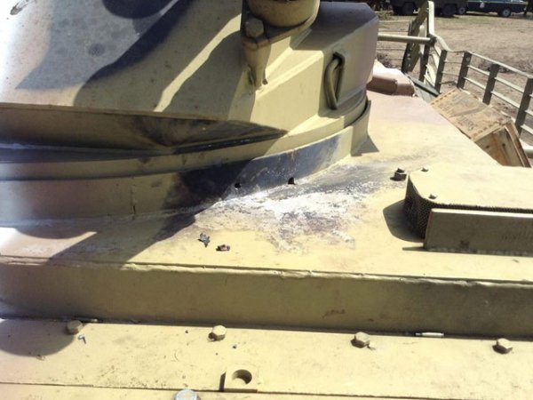 Український БТР після обстрілу. ФОТО