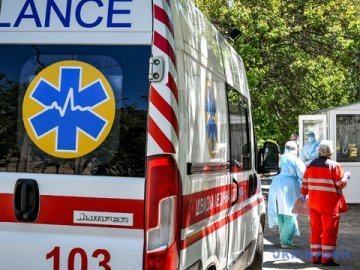 Черговий антирекорд: в Україні –  2 328 нових випадків коронавірусу, на Волині – 63