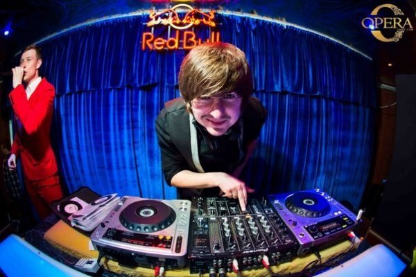 Як у луцьких клубах відгуляли 8 Березня. ФОТО