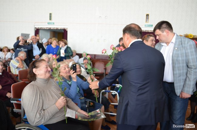 «Ми витрусимо з держави гроші для пенсіонерів та ветеранів», – Олег Ляшко у Луцьку*