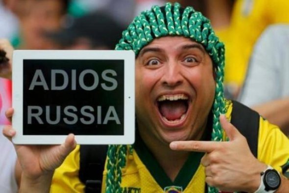 Інтернет висміяв поразку збірної Росії. ФОТО