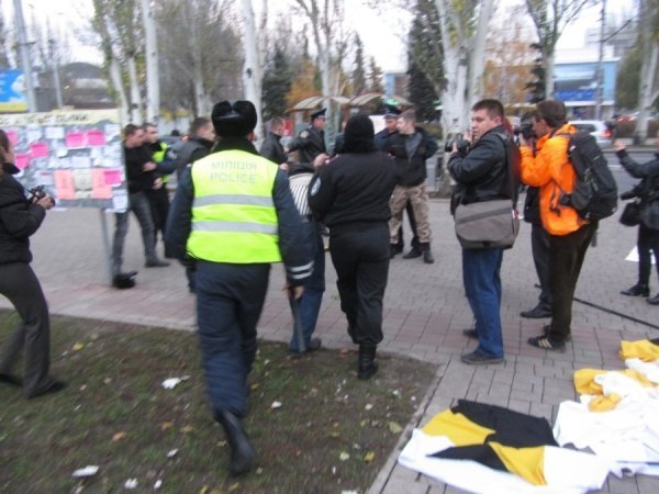 «Русский марш» в Донецьку. ФОТО. ВІДЕО
