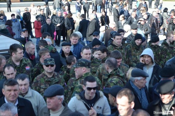 «Кадрове» віче в Луцьку. ФОТО. ВІДЕО